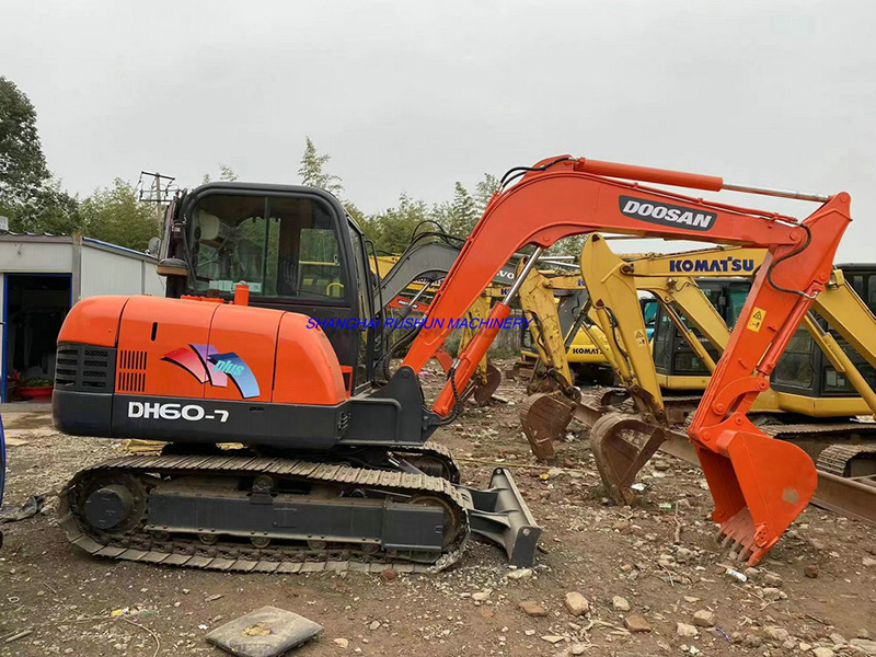 Used DOOSAN DH60 Excavator