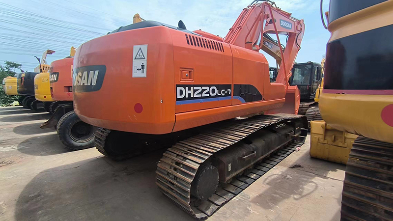 Used DOOSAN DH220-7 Excavator