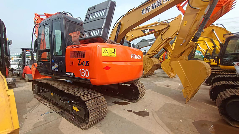 Used HITACHI ZX130 Excavator