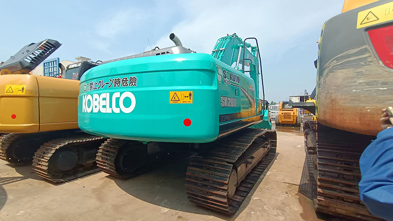 Used KOBELCO SK200-8 Excavator