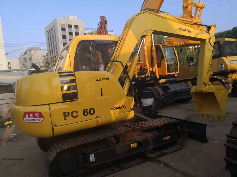 Used KOMATSU PC60-8 Excavator