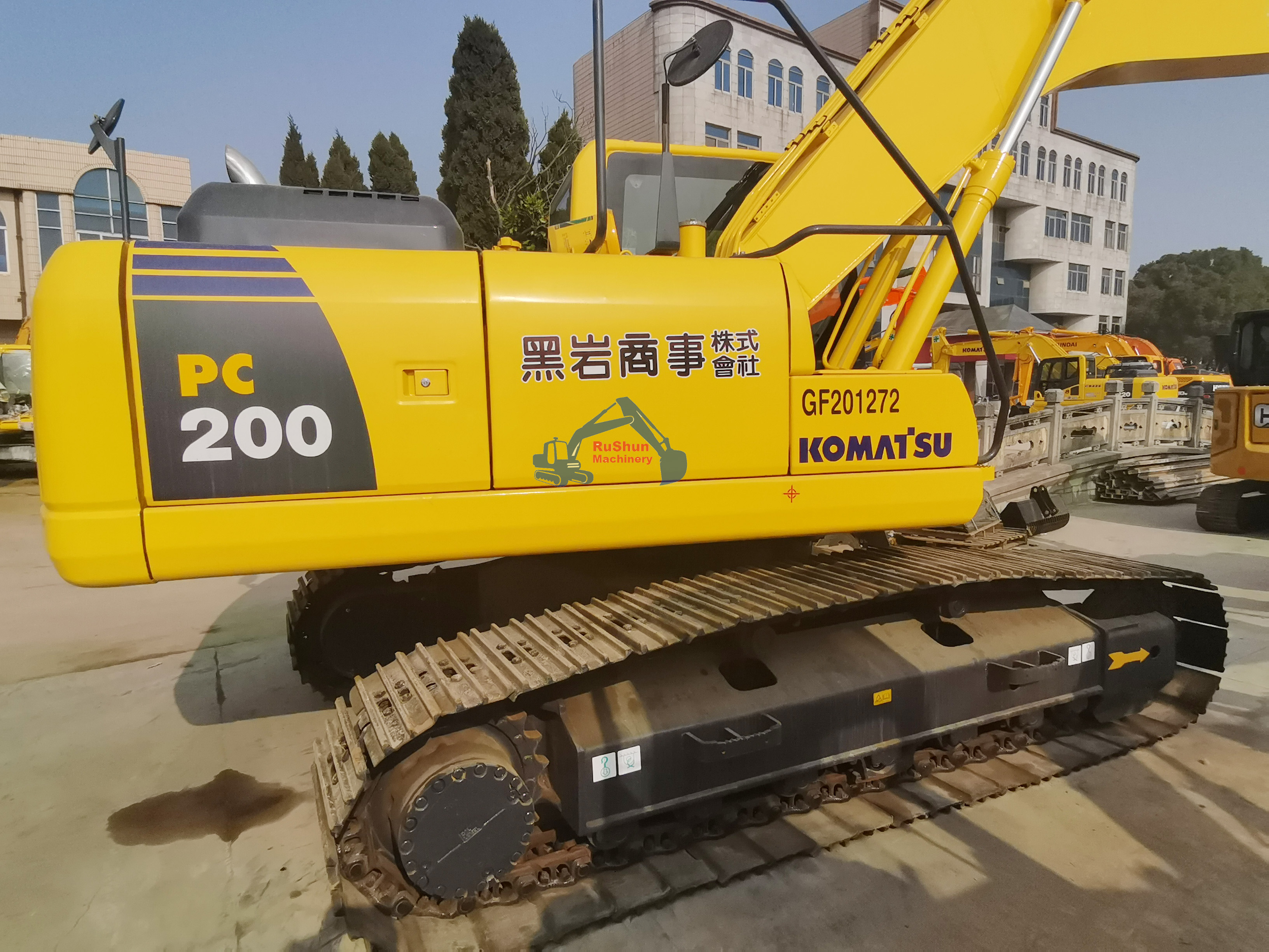 Used KOMATSU PC200-8 Excavator